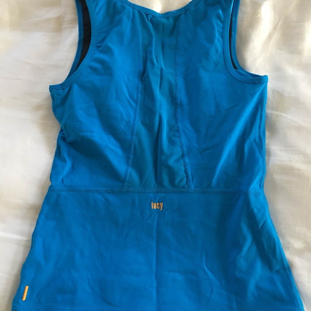 2 Lucy workout tops in aqua blue